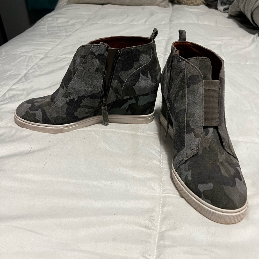 Linea Paolo Felicia Wedge Sneaker